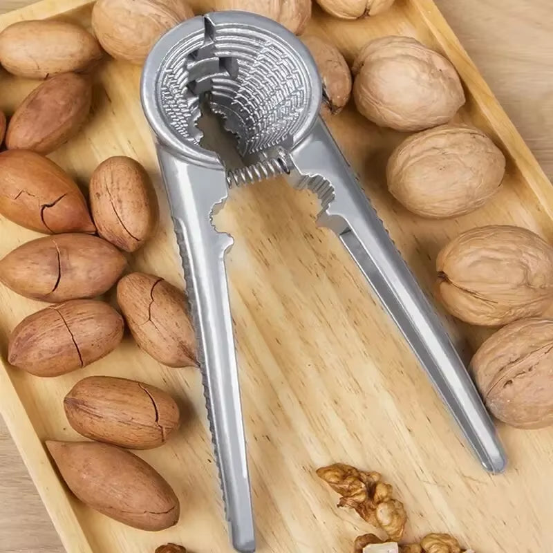 Effortlessly Crack Nuts with the Silvery Metal Walnut Clip – Your Multi-Functional Kitchen Companion for Hazelnuts and Chestnuts!