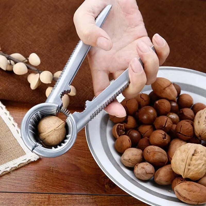 Effortlessly Crack Nuts with the Silvery Metal Walnut Clip – Your Multi-Functional Kitchen Companion for Hazelnuts and Chestnuts!